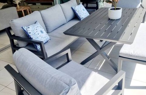 Urangan House | Luxurious 3BR Beachfront Retreat | Stylish Coastal Living Steps from the Sand