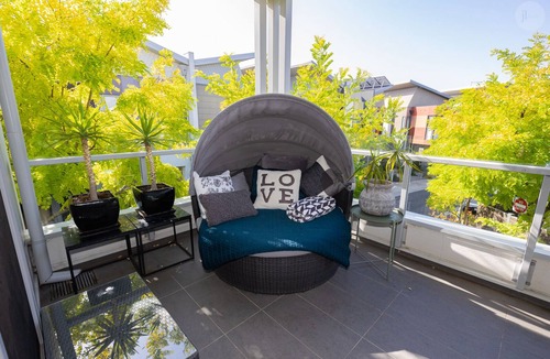 Williamstown House | Luxurious 5 bed family home in marine sanctuary