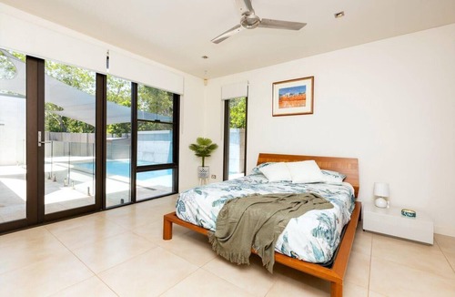 Cable Beach House | Luxurious Executive 6 Bedroom Family Home in Cable Beach