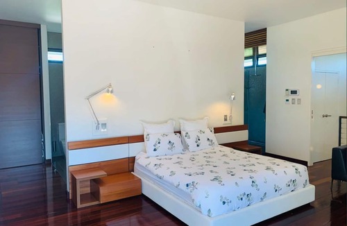 Cable Beach House | Luxurious Executive 6 Bedroom Family Home in Cable Beach