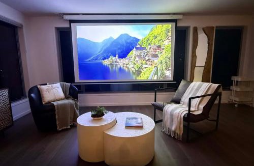 Lenah Valley House | Luxurious Home, Danson in Valleys