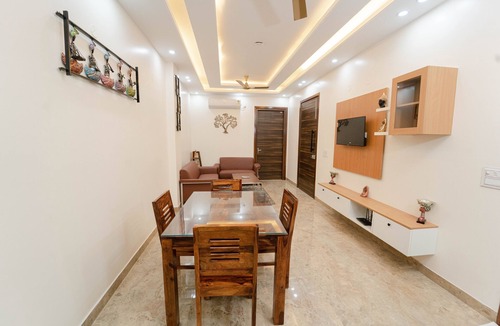 Gurugram Apartment | Luxury 2BHK Apartment Steps Away from Horizon