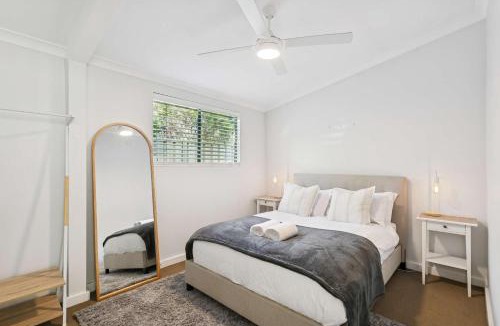 City Centre House | Luxury 2BR Beachside Stay - 2 Parking