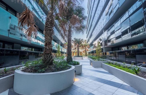 Abbotsford Apartment | Luxury 2BR Yarra River Views WIFI-Netflix-Pool-Gym