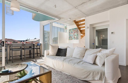 Caloundra Apartment | Luxury 5-floor Unit with Ocean Views near Beach