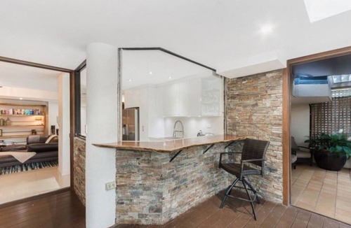 Cairns North Apartment | Luxury Beachfront Apartment with Direct Pool Access