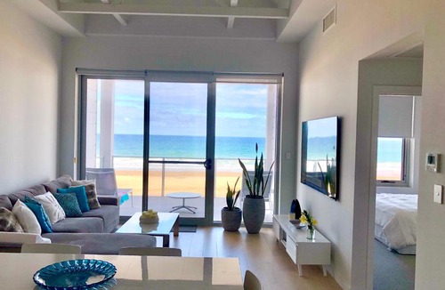 Moana Apartment | Luxury beachfront apartment