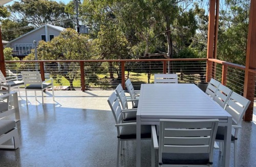 Hawks Nest Apartment | Luxury Beachside Apartment