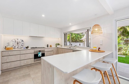 Sunshine Coast House | LUXURY BEACHSIDE HOME, On the Beach with pool.