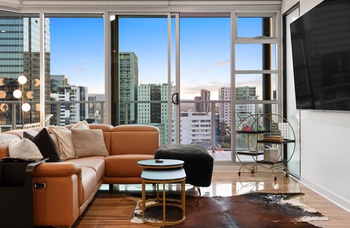 Adelaide Central Business District Apartment | Luxury CBD Penthouse | Ocean + City Views | Pool, Parking & Balcony | Sleeps 6