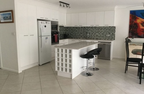 Crescent Head Villa | Luxury & comfort with contained back yard. Ideal for 2 couples or families.