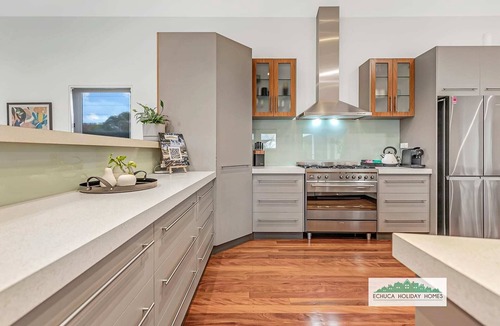 Moama House | Luxury Home with Pool | Murray River | 4BR