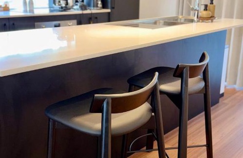 Lenah Valley Villa | Luxury Lenah Valley Retreat, Minutes to MONA & CBD