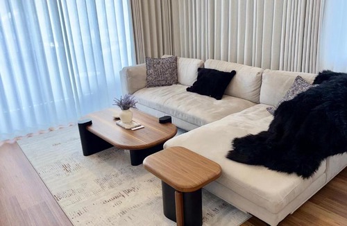 Lenah Valley Villa | Luxury Lenah Valley Retreat, Minutes to MONA & CBD