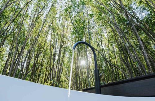 Possum Creek House | Luxury Mirror Home in Byron Bay Hinterland