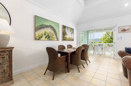 Port Douglas Apartment | Luxury Murphy Street Villa – Walk to Beach & Town