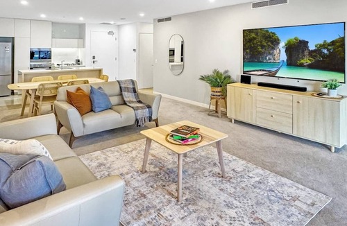 Broadbeach Apartment | Luxury Oracle Stay Tower 1 Retreat 2BR Lvl5