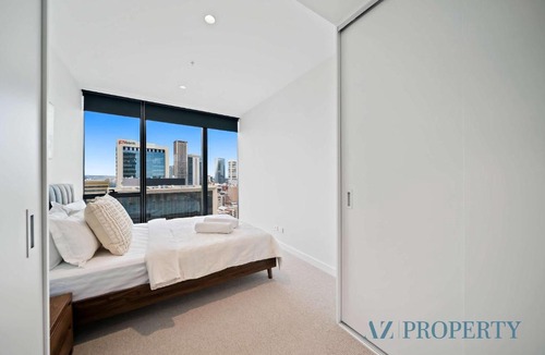 Perth Central Business District Apartment | Luxury Perth CBD Apartment with Pool & Gym - Sleeps 3