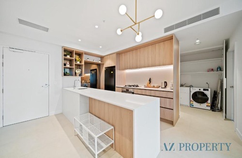 Perth Central Business District Apartment | Luxury Perth CBD Apartment with Pool & Gym - Sleeps 3