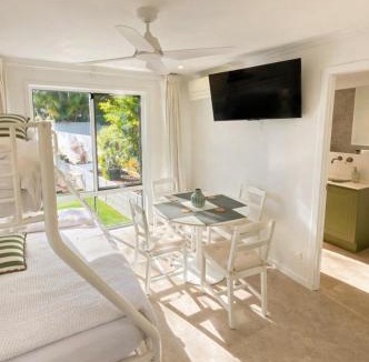 Mountain Creek House | Luxury Private Pool House Near Mooloolaba