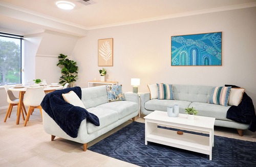 East Perth Apartment | Luxury Retreat | Central, walk to Optus Stadium