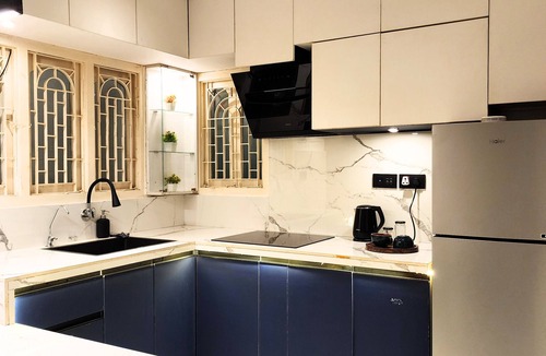 Pallavaram Apartment | Luxury Stylish Comfort near Airport, Bus and Train