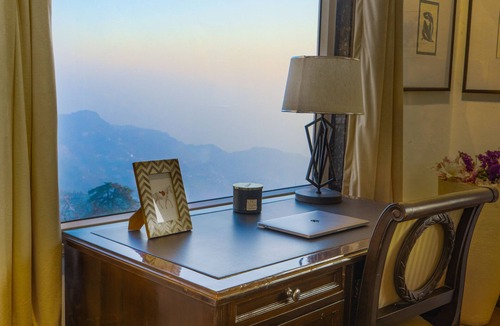 The Mall Road Villa | Luxury Villa 1km from Mall Road (Hampton Villa)