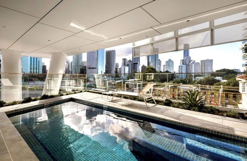 Kangaroo Point Apartment | Luxury Villas Brisbane Skyhome (With City Views)