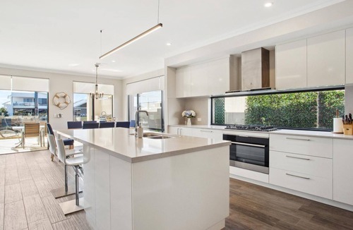 Dudley Park House | Luxury Waterfront Canal Estate - Mariners Retreat