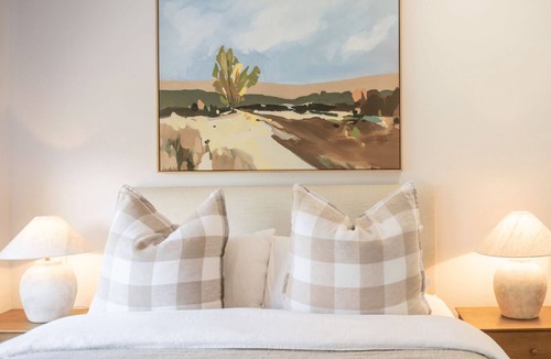 Whitsundays House | Luxury Whitsunday Farmstay with Outdoor Bath