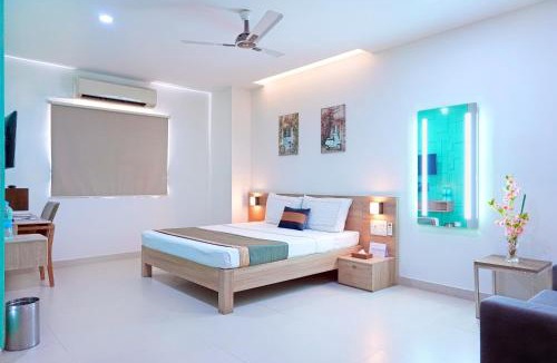 Maduravoyal Hotel | M Stays