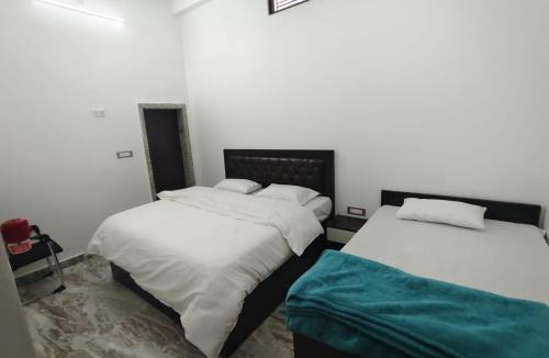 Faizabad House | Ma SAVITRI PALACE