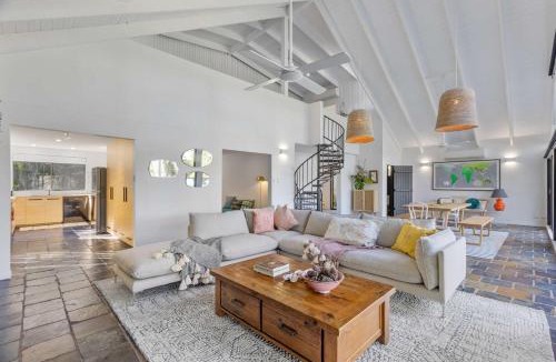 Doonan House | Mabel Perfect Noosa Hinterland Gem with Heated Pool