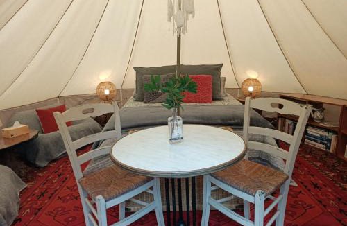New Gisborne Other | Macedon Ranges Glamping with kangaroos - Tent