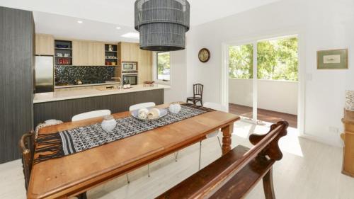 Macmasters Beach House | Mackaren's Lodge - Chic