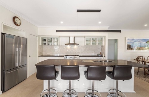 Dunsborough House | MacLeods Fairway Your Golfside Family Getaway