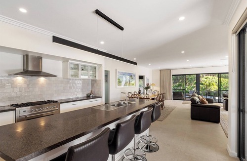 Dunsborough House | MacLeods Fairway Your Golfside Family Getaway