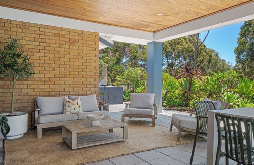 Dunsborough House | MacLeods Fairway Your Golfside Family Getaway