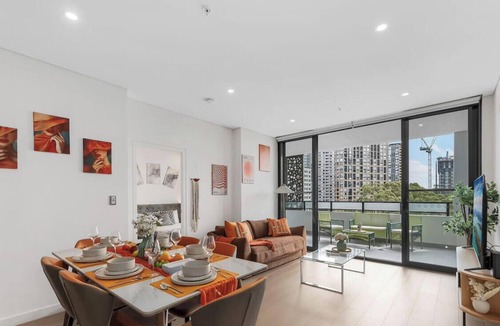Macquarie Park Apartment | Macquarie Park 3BR Apt | Near Metro & Uni, Parking