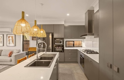Upper Mount Gravatt House | Magazine-Worthy Home | Stylish Brisbane Escape