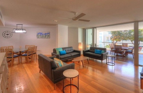 Horseshoe Bay Apartment | Maggies Beachfront Apt. 7