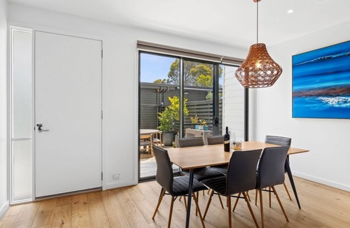 Torquay House | Magic Driftwood - A relaxing coastal getaway