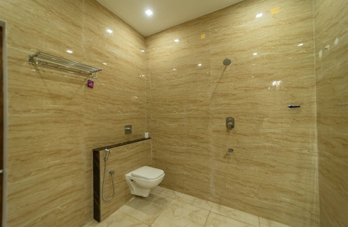 Moratandi Hotel | Magizhvanam