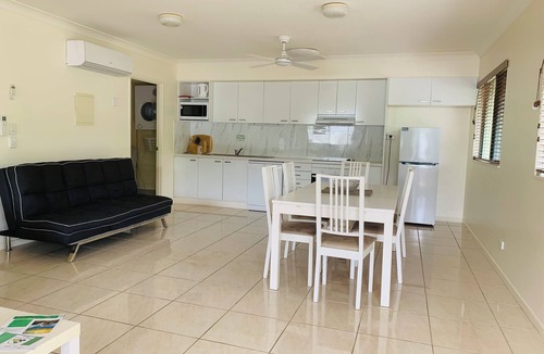 Horseshoe Bay Apartment | Magnetic Sunsets Resort