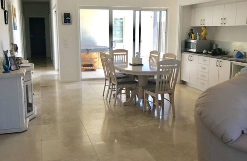St Leonards House | Magnificent huge beach house with sea views