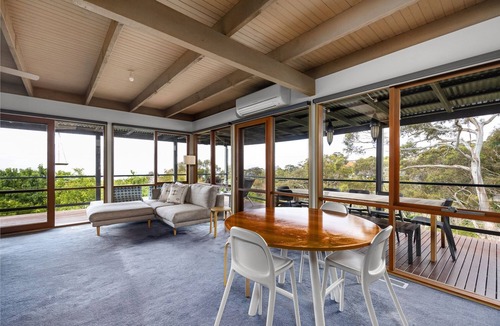 McCrae House | Magnificent McCrae Views