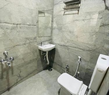 Tuljapur House | Maheshwari Bhakt Niwas And Homestay
