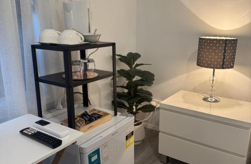 Truganina House | Mahzan Private Master Bedroom Ensuite