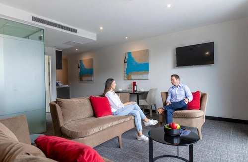 Hawthorn Hotel | MainStay Suites Hawthorn