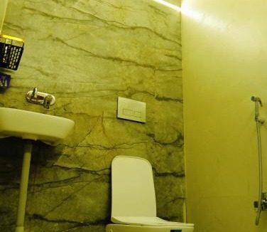 Jabalpur Villa | Malaiya Homestay - Grandeur Living Experience